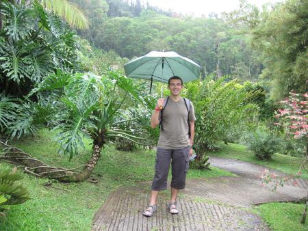 LE VRAI BONHEUR NE SUBIT PAS....sous le soleil br�lant comme sous la pluie glac�e....