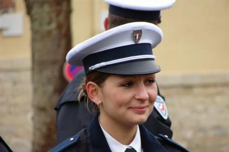 Si active qu'elle soit, la police ne parviendra jamais � arr�ter le temps qui s'enfuit... Pierre Dac